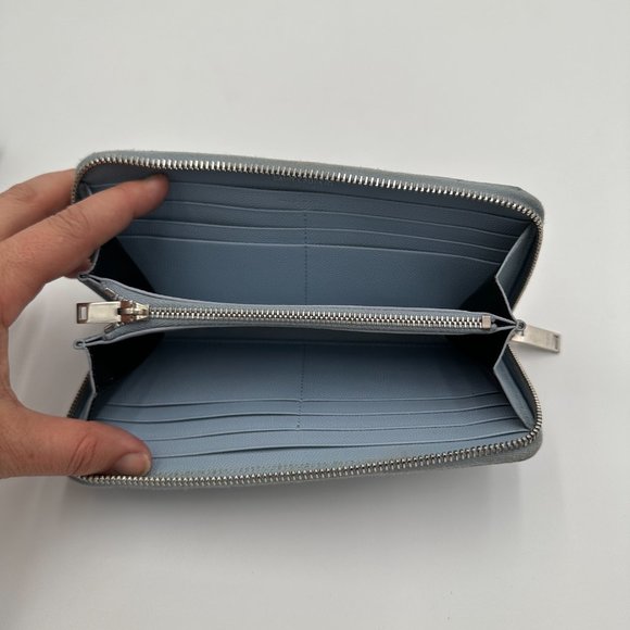 YSL Chevron  'Monogram' Zip Around Quilted Calfskin in Sugar Sand - Picture 7 of 12